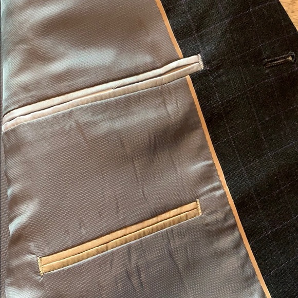 Michael Kors Three-Button Wool Blazer - Picture 4 of 8